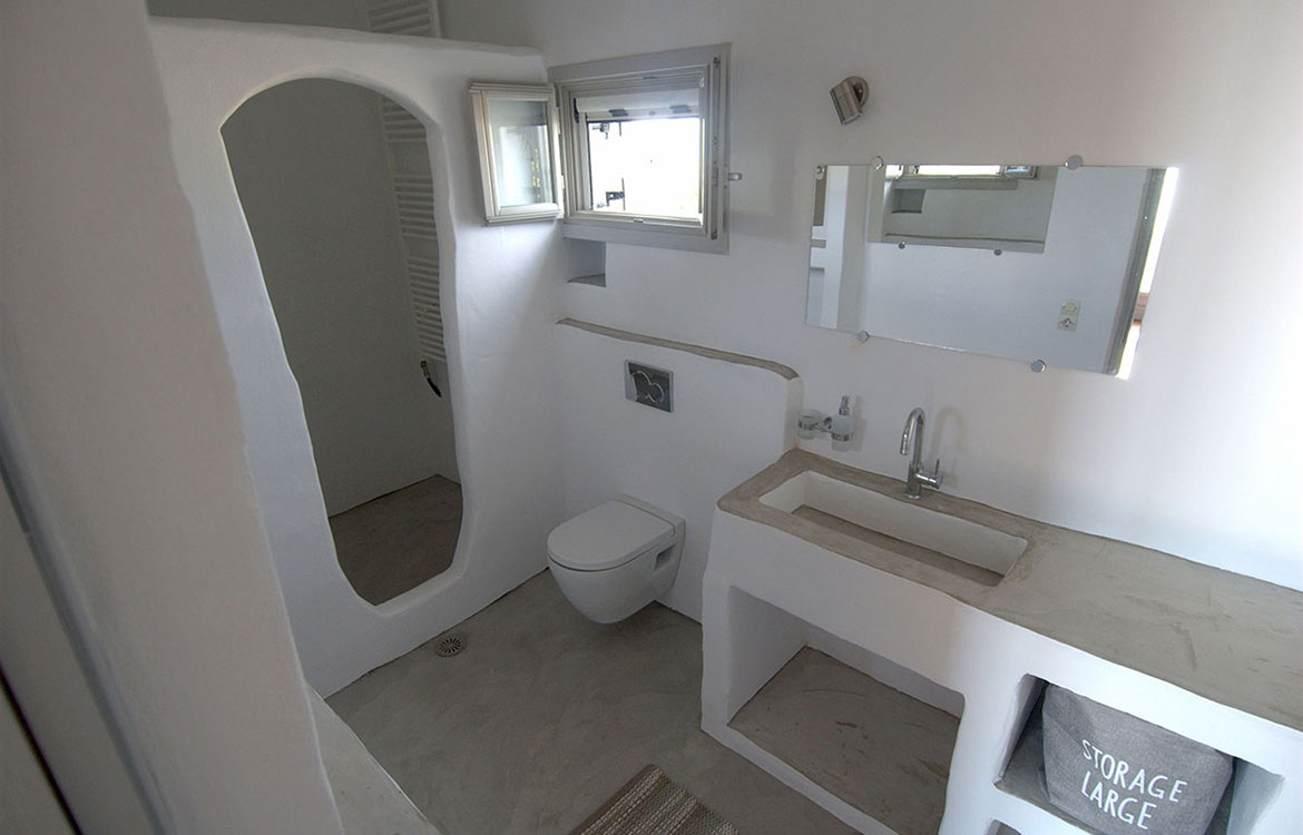 Salle de bain moderne à Napos Villa