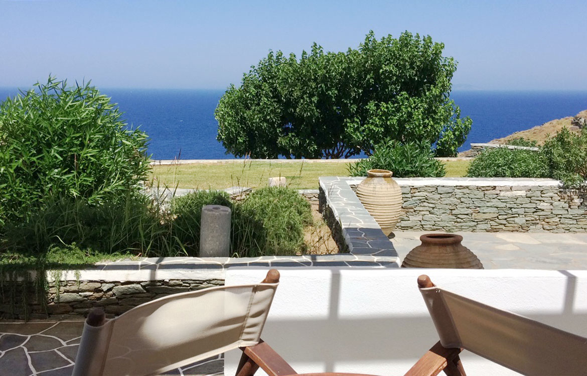 Accommodations in Sifnos with sea view