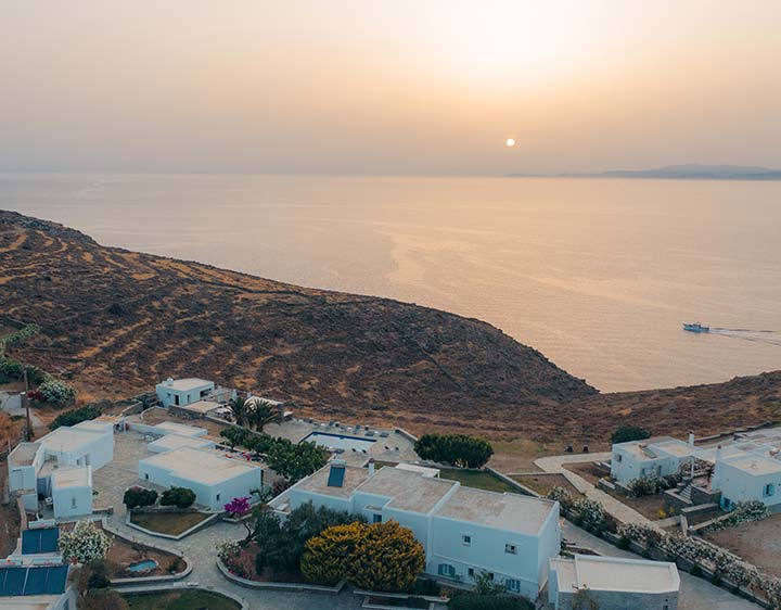 Το ξενοδοχείο Cape Napos στη Σίφνο