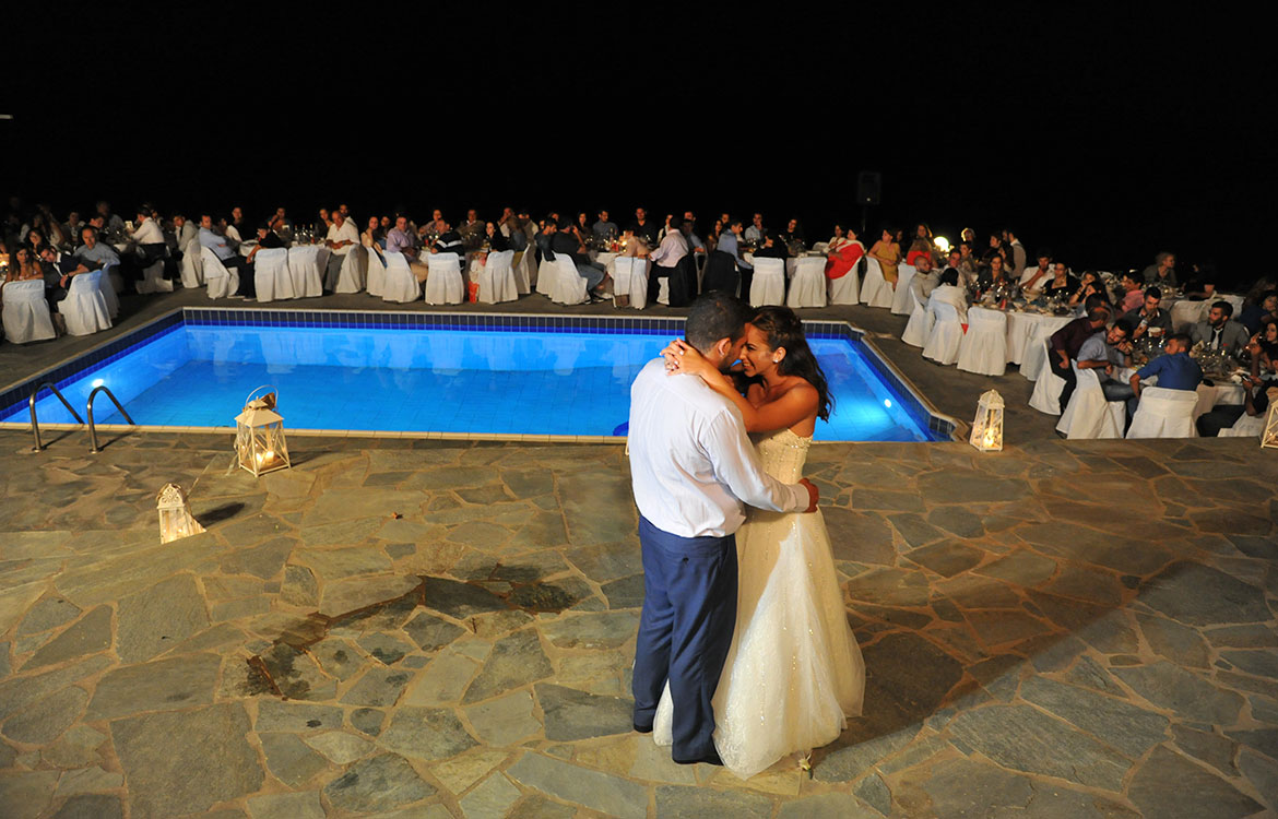 Réception de mariage à l'hôtel Napos de Sifnos